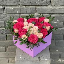 Цветочная композиция из Розы в коробке #REPLACE_PRED# Куйбышево Ростовская область