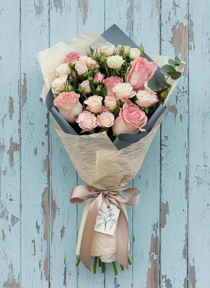 Букет цветов из: Розы в Куйбышево Ростовская область