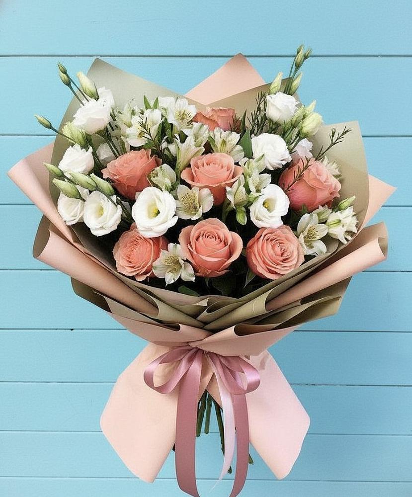 Букет цветов из: Розы, Альстромерии и Лизиантусы в Куйбышево Ростовская область