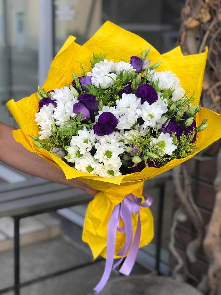 Букет цветов из: Ирисы, Хризантемы и Ромашки в Куйбышево Ростовская область