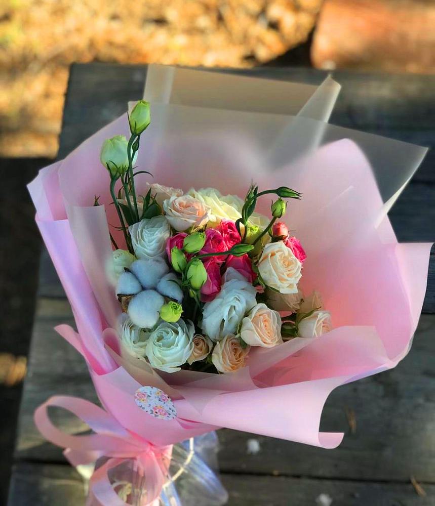 Букет цветов из: Розы и Лизиантусы в Куйбышево Ростовская область