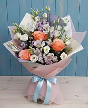 Букет цветов из:  Лизиантусы, Розы, Альстромерии и Гипсофила в Куйбышево Ростовская область