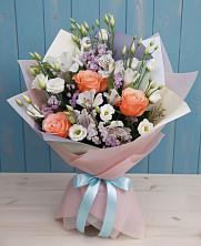 Букет цветов из:  Лизиантусы, Розы, Альстромерии и Гипсофила в Куйбышево Ростовская область