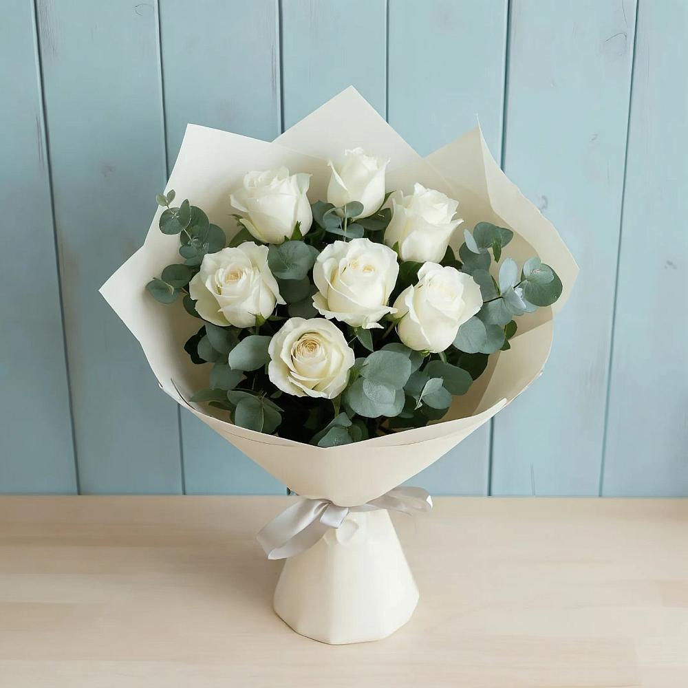 Букет Белые розы в Эвкалипте в Куйбышево Ростовская область