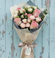 Букет цветов из:  Розы в Куйбышево Ростовская область