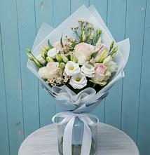Букет цветов из:  Розы и Лизиантусы в Куйбышево Ростовская область