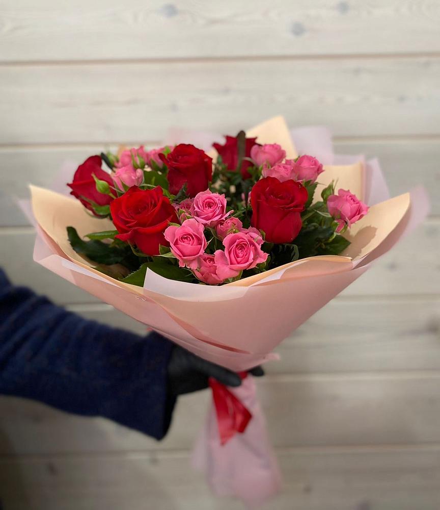 Букет цветов из: Розы в Куйбышево Ростовская область