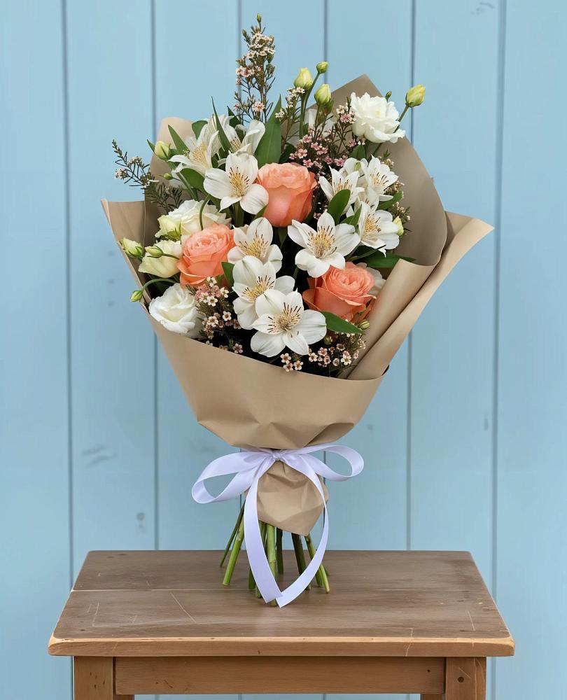 Букет цветов из: Альстромерии, Лизиантусы, Розы и Хризантемы в Куйбышево Ростовская область