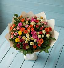Букет Микс из разноцветных кустовых роз в Куйбышево Ростовская область